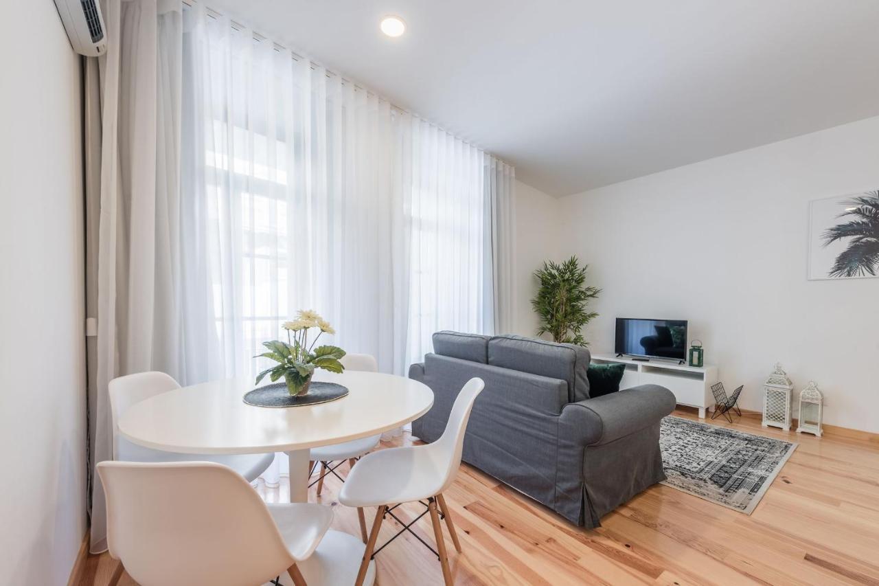 Lovelystay - 1br Flat W Ac And Balcony By Aliados Apartment
