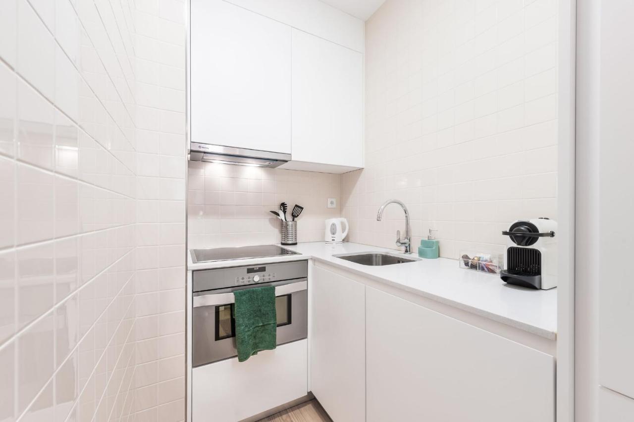 Lovelystay - 1br Flat W Ac And Balcony By Aliados Porto