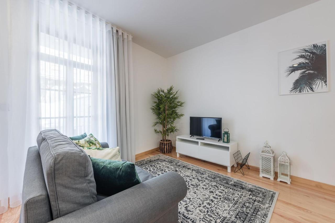 Lovelystay - 1br Flat W Ac And Balcony By Aliados *